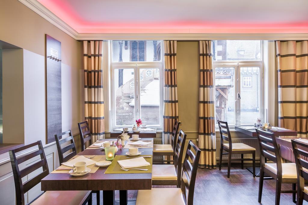 Hotel Brusttuch Гослар Экстерьер фото