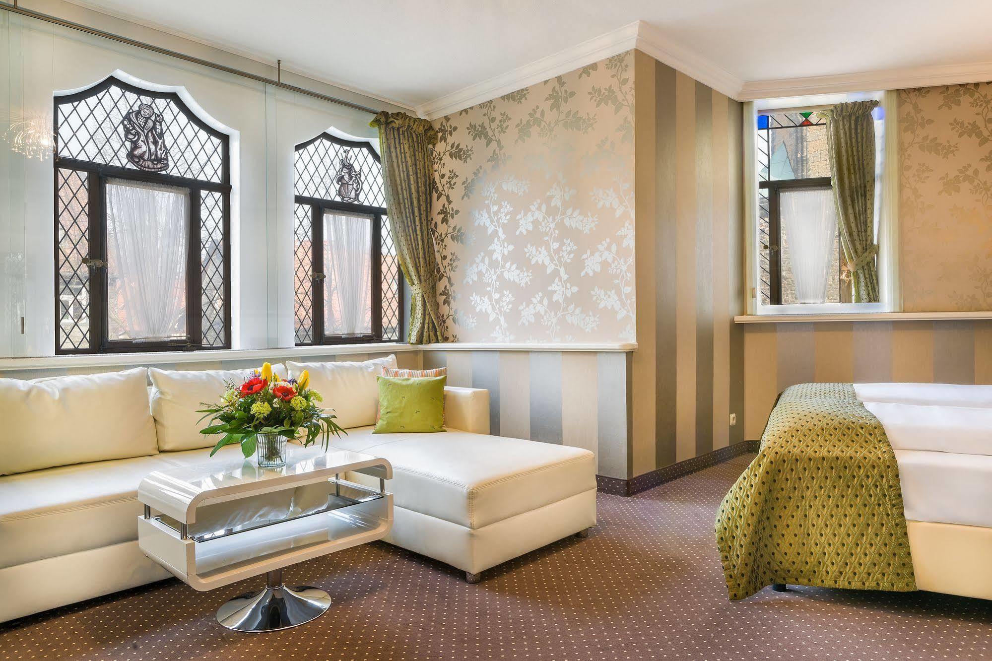Hotel Brusttuch Гослар Экстерьер фото