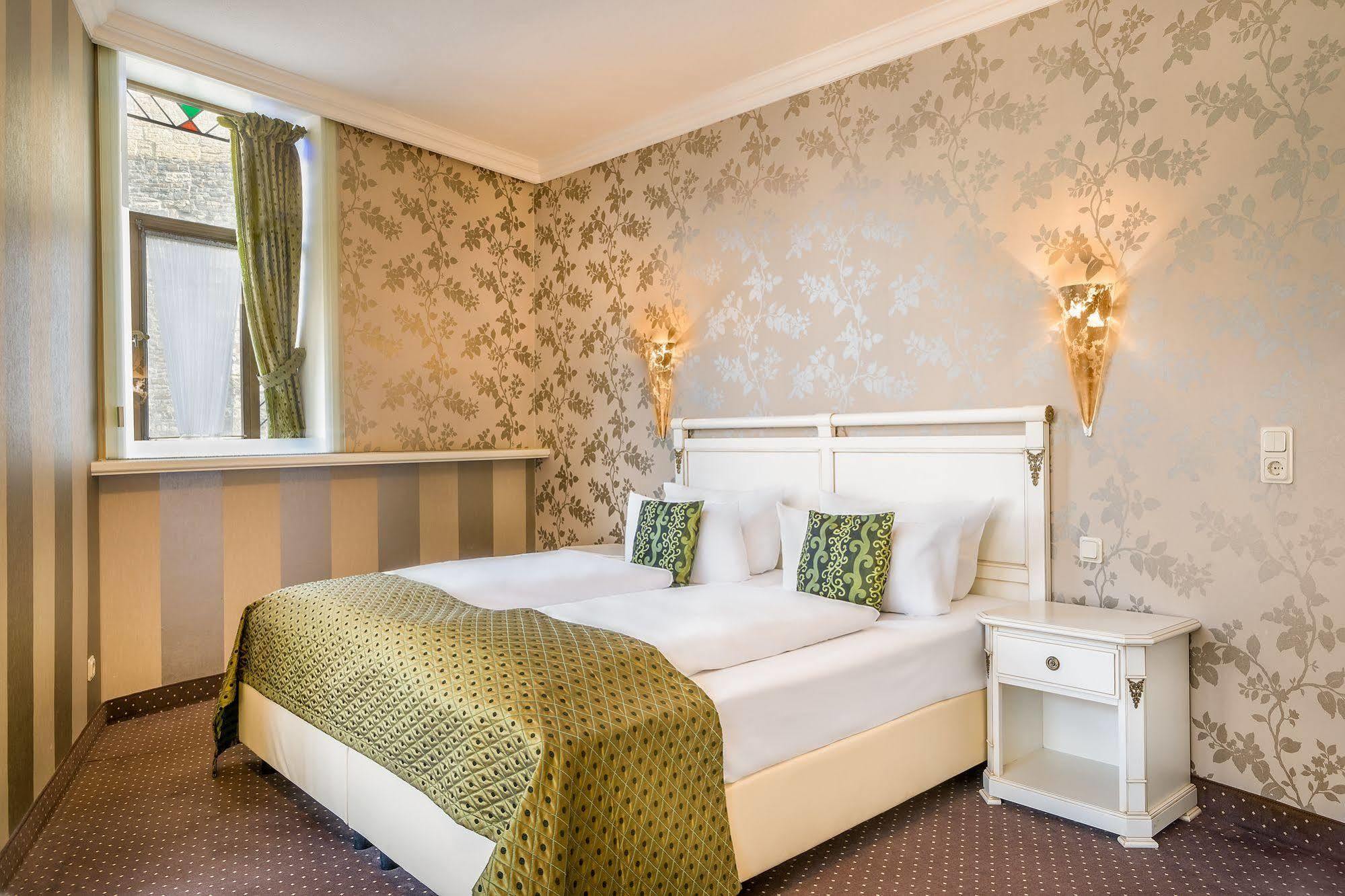 Hotel Brusttuch Гослар Экстерьер фото